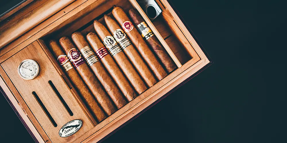 humidor, zigarren, lagerung, feuchtigkeit, haltbarkeit, online kaufen, zederholz, edel, hygrometer